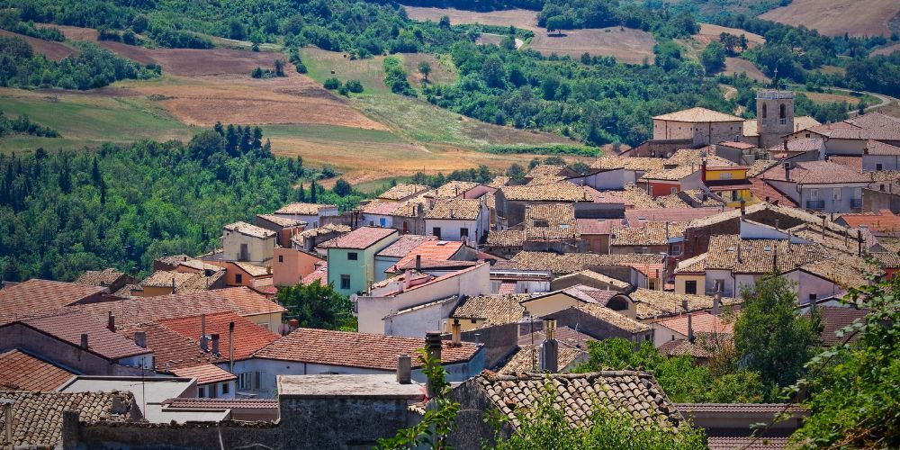 Rural Living in Italy: What to Expect—How to Do It Sustainably